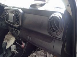 2018 TOYOTA TACOMA SR5 2.7L AT 2WD.  Z24874